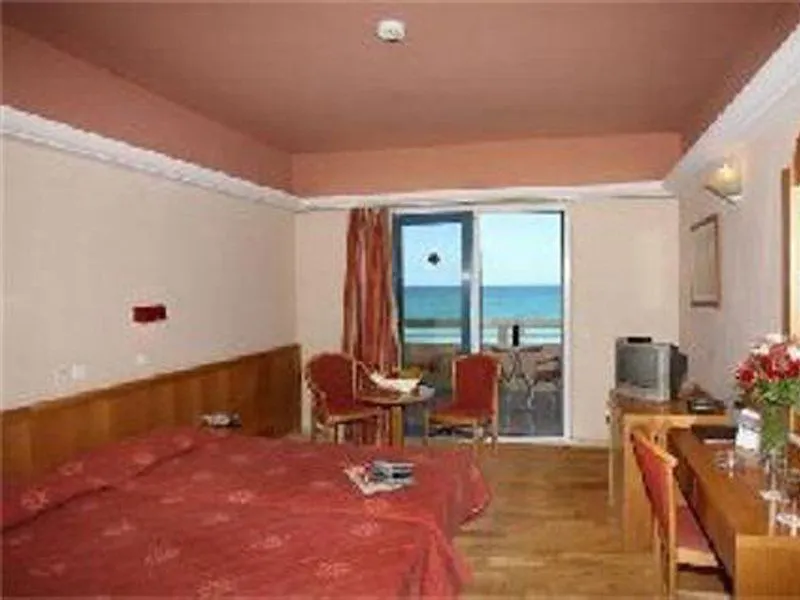 Hotel Pearl Beach Rétino