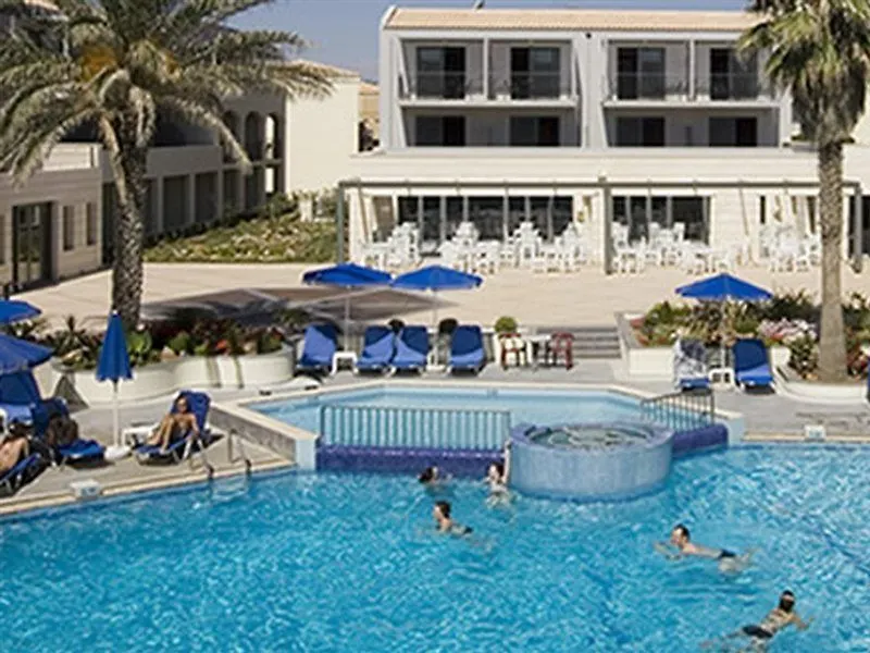 Pearl Beach Rétino Hotel